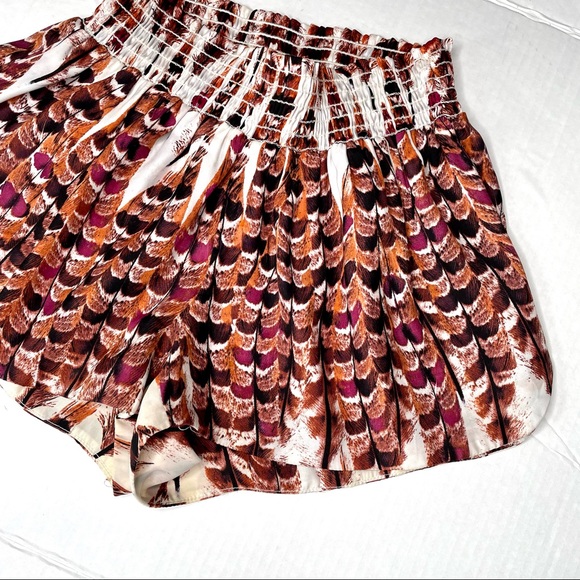 Show Me Your MuMu Feather Print 2” Shorts Women’s XS High Waisted Smocked - Picture 4 of 6